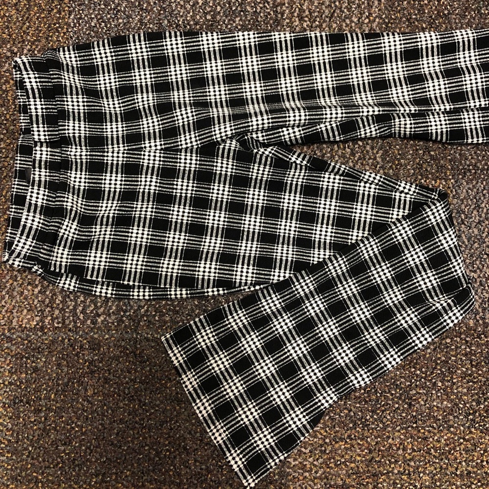 Bell bottom leggings